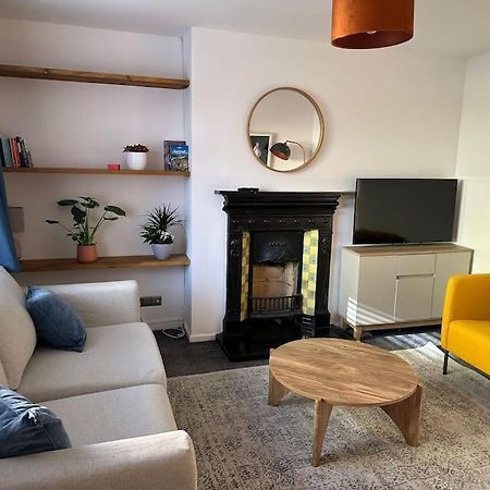 Apartmán Revamped Holywood Town Centre House Exteriér fotografie