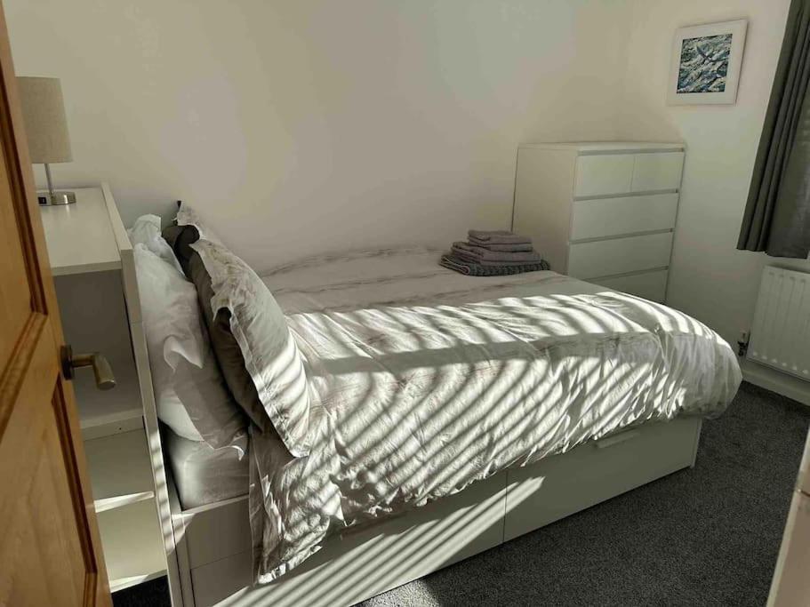 Apartmán Revamped Holywood Town Centre House Exteriér fotografie