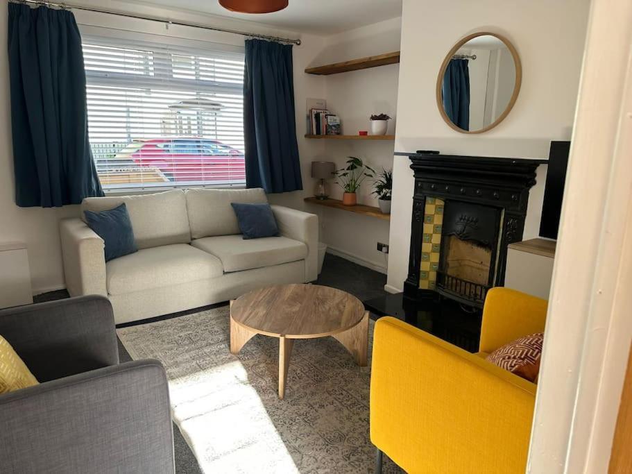 Apartmán Revamped Holywood Town Centre House Exteriér fotografie